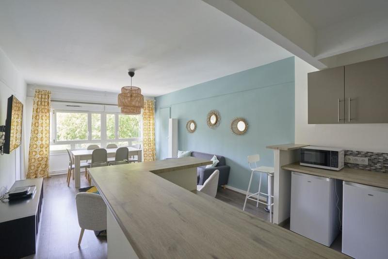 Appartement - 102 m² - 6 pièces