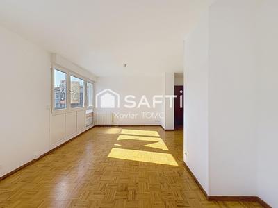 Appartement - 64 m² - 4 pièces