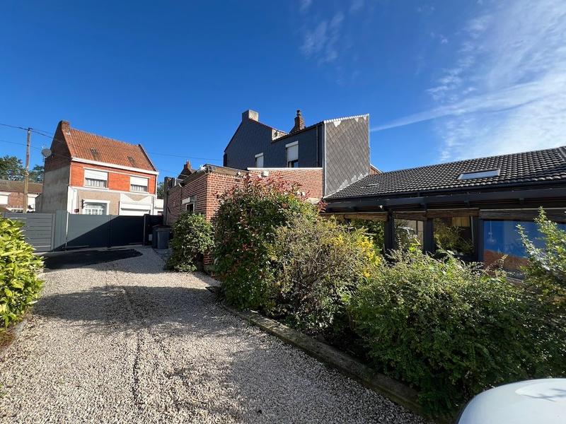 Maison - 192 m² - 3 pièces