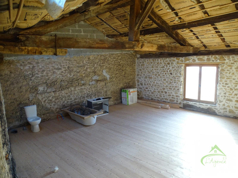 Maison ancienne - 210 m² - 7 pièces