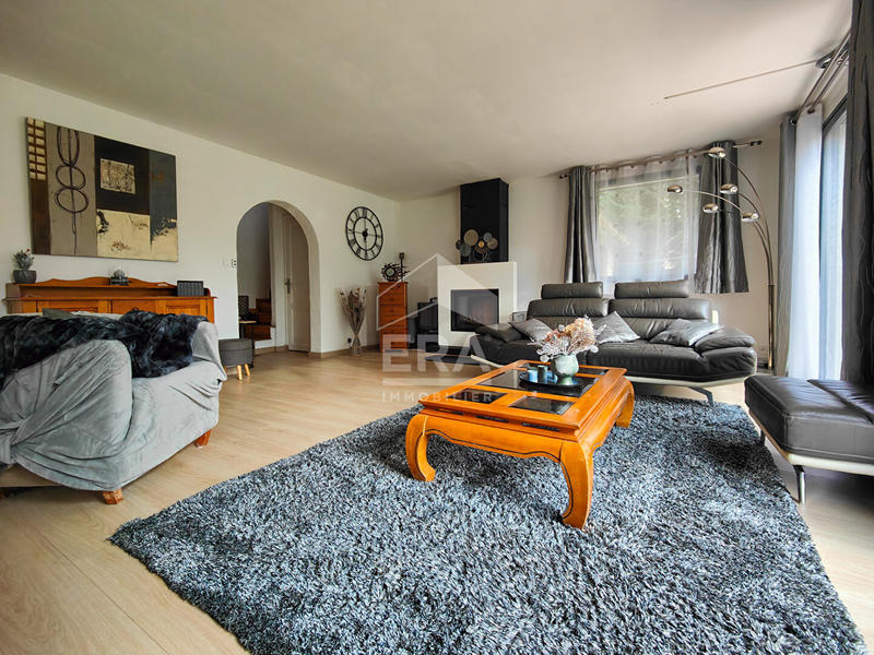 Maison - 161 m² - 8 pièces