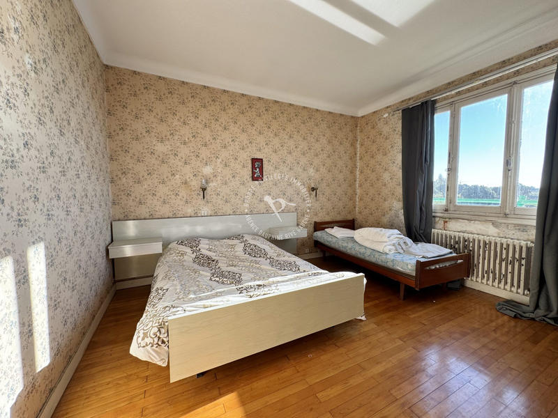 Maison - 171 m² - 7 pièces