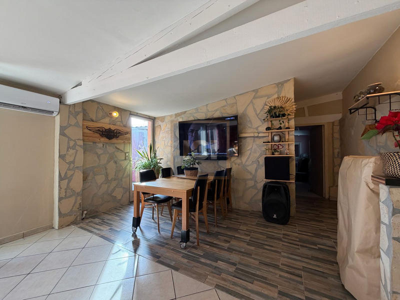 Maison - 96 m² - 4 pièces