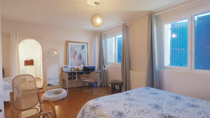 Maison - 236 m² - 7 pièces