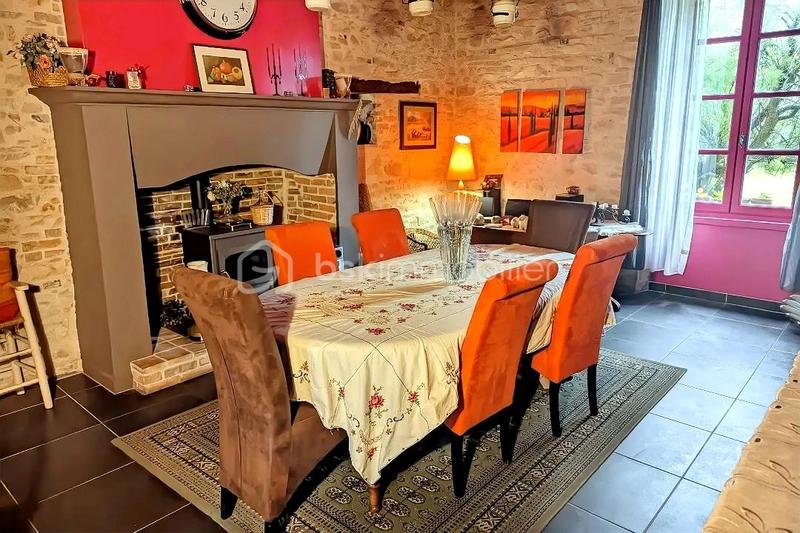 Maison - 202 m² - 7 pièces