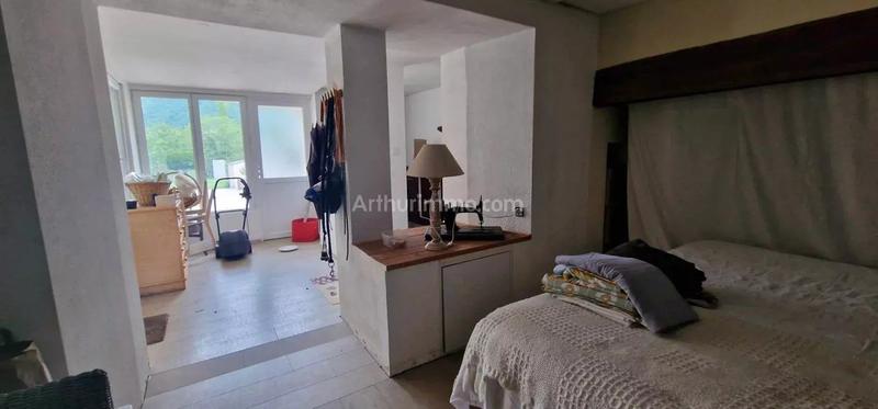 Maison - 232 m² - 10 pièces