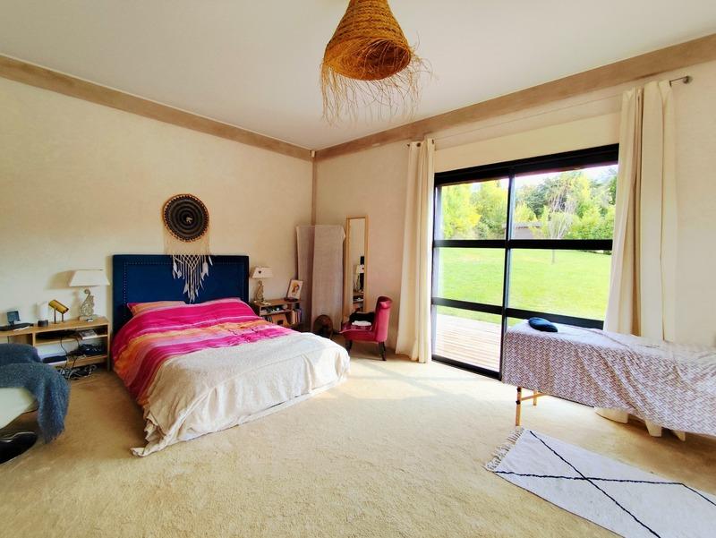 Maison de bois - 240 m² - 6 pièces