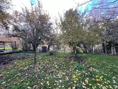 Terrain constructible - 1 200 m²