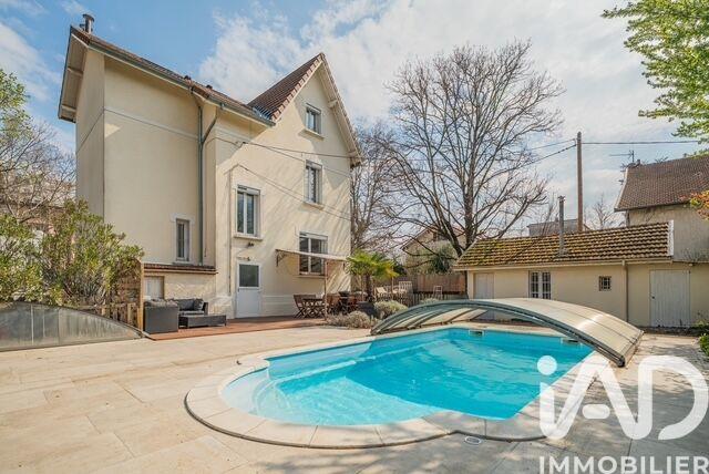 Maison - 149 m² - 7 pièces