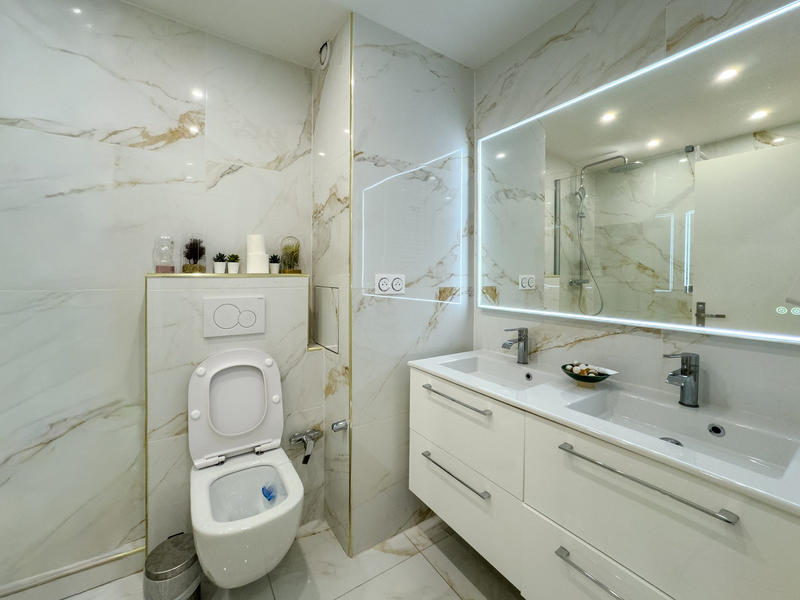 Appartement - 104 m² - 5 pièces