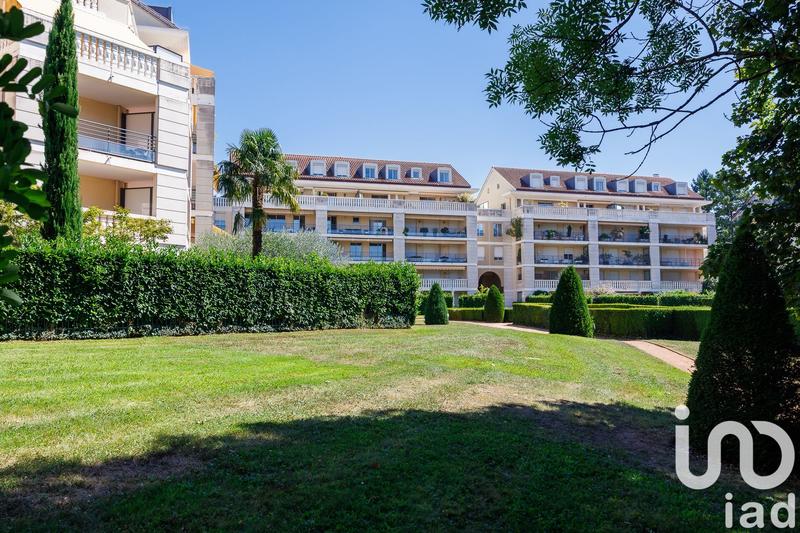 Appartement - 209 m² - 7 pièces