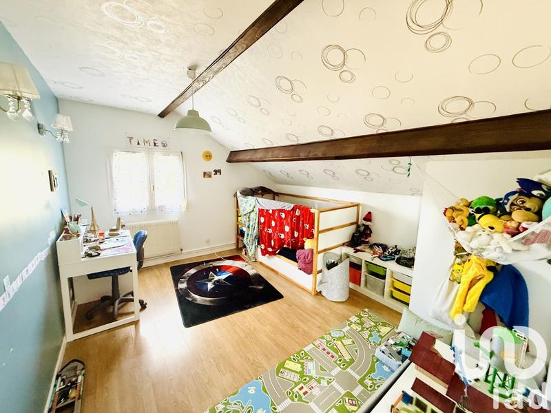 Maison - 180 m² - 8 pièces