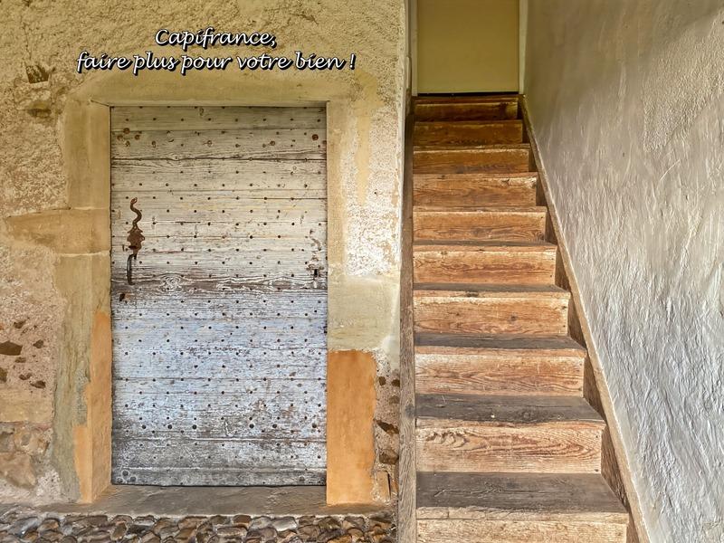 Maison - 244 m² - 10 pièces