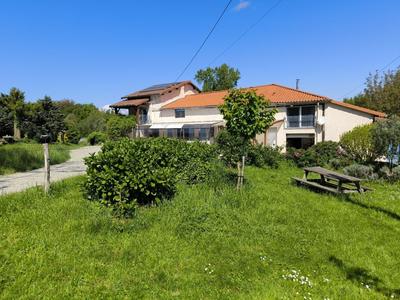 Propriété - 374 m² - 11 pièces