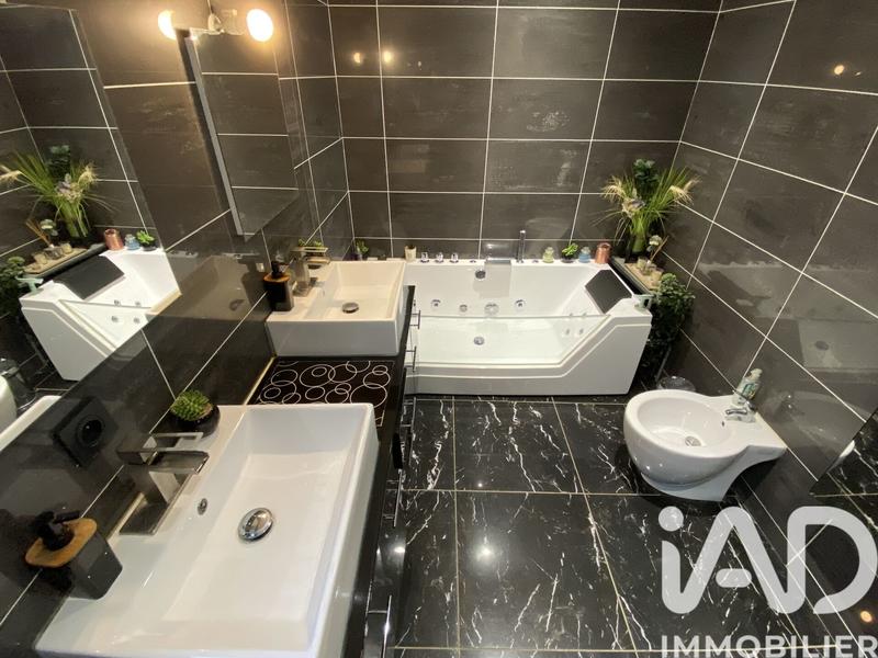 Maison - 160 m² - 7 pièces