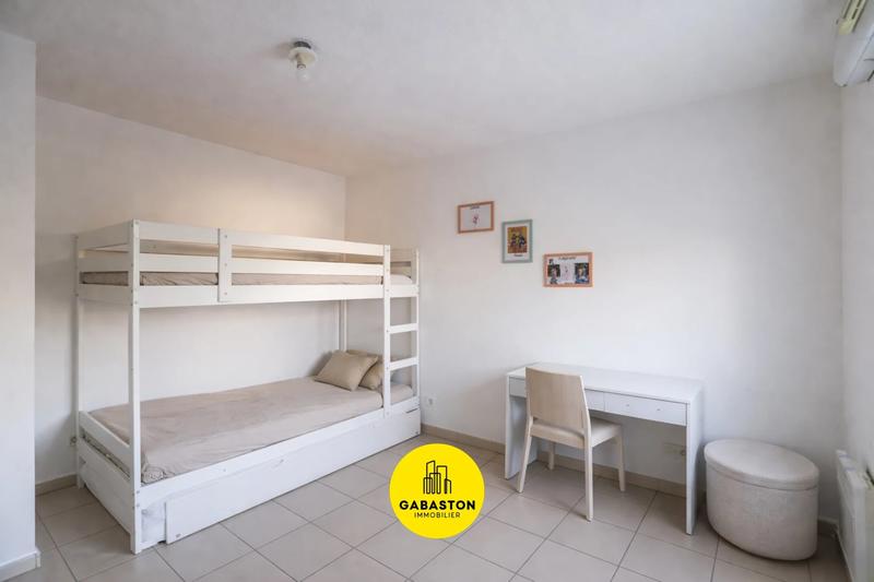 Appartement - 79 m² - 4 pièces