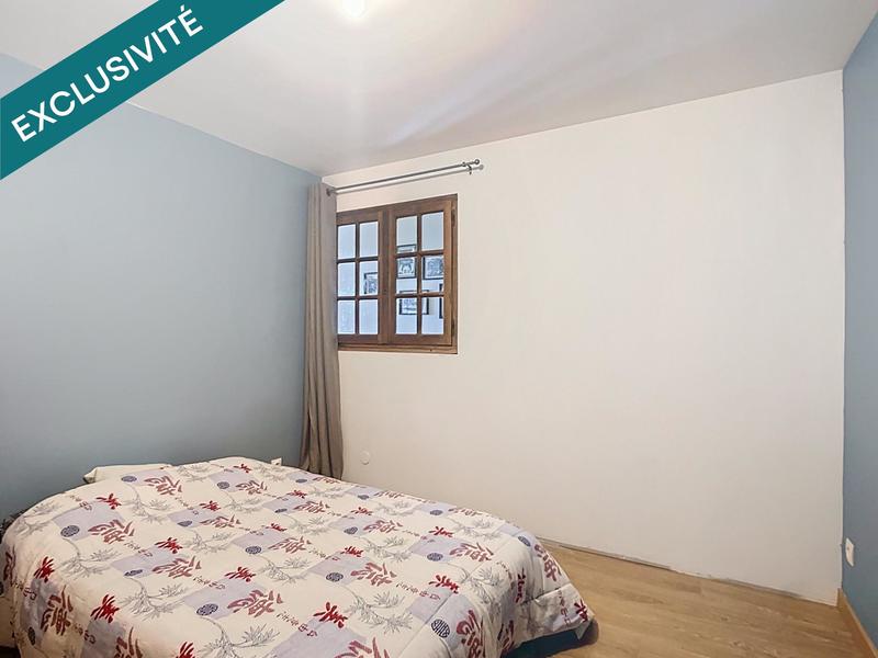 Maison - 209 m² - 9 pièces