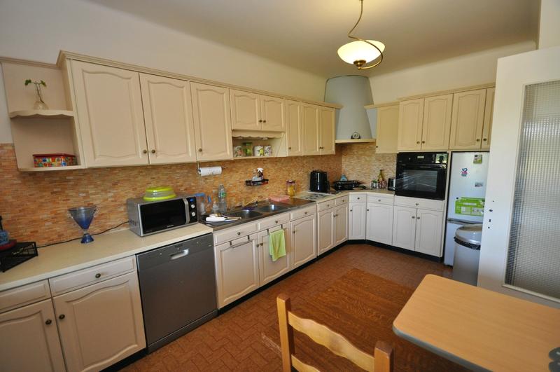 Maison - 184 m² - 8 pièces