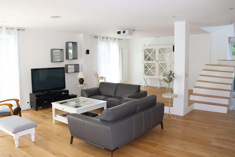 Maison contemporaine - 224 m² - 6 pièces