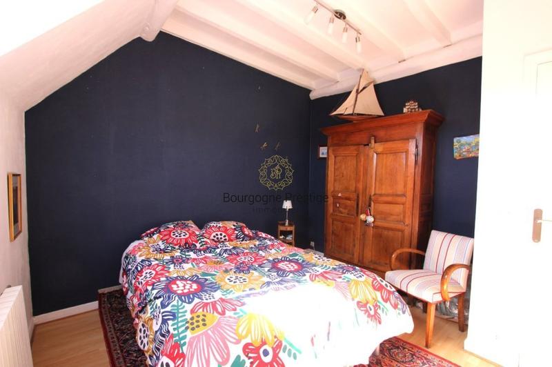 Propriété - 190 m² - 6 pièces