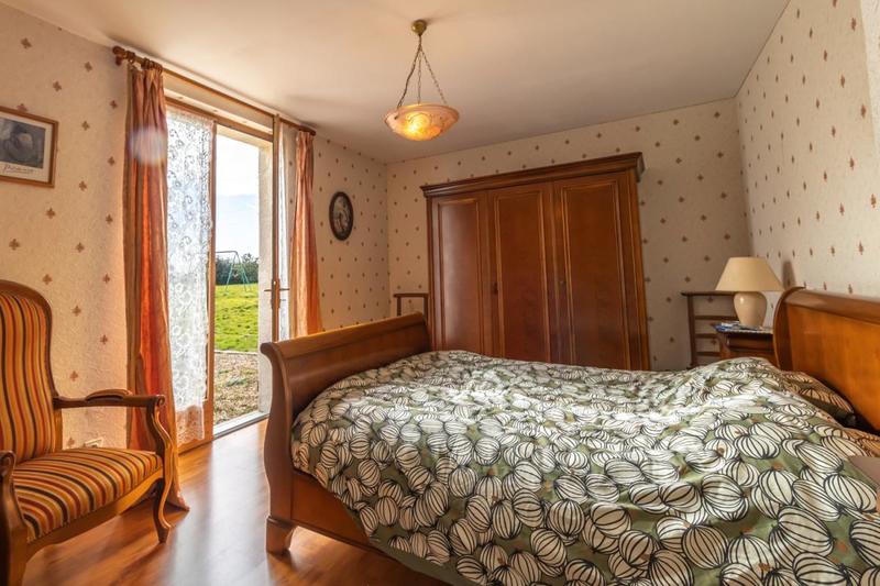 Maison - 161 m² - 8 pièces