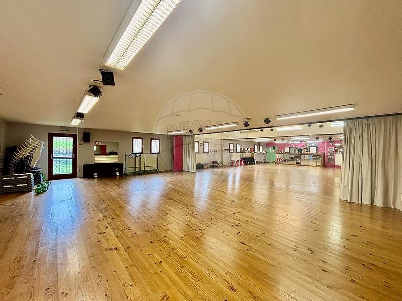 Local commercial - 281 m² - 4 pièces