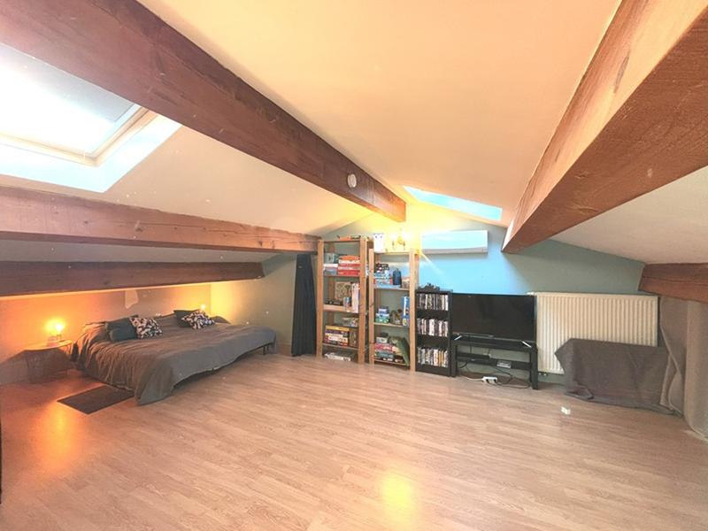 Maison - 170 m² - 9 pièces