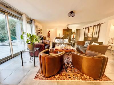 Maison - 162 m² - 6 pièces