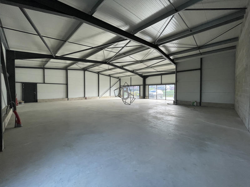 Local commercial - 217 m²