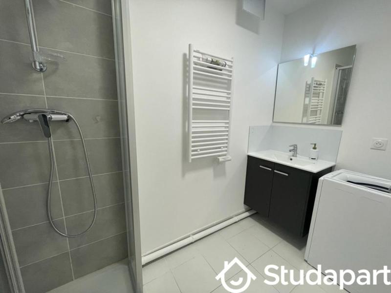 Chambre - 11 m² - 1 pièce