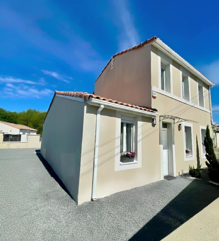 Maison - 165 m² - 5 pièces