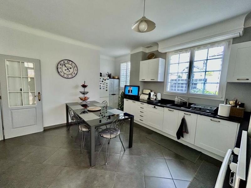 Maison - 224 m² - 6 pièces