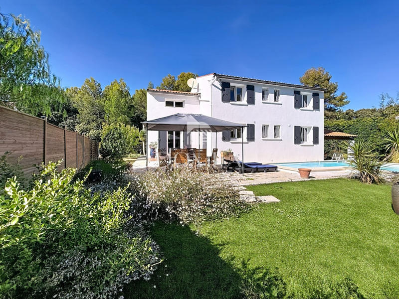 Villa - 172 m² - 7 pièces