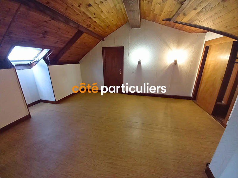 Maison - 174 m² - 7 pièces