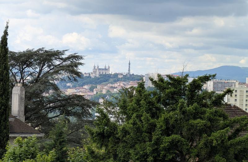 Villa - 251 m² - 8 pièces