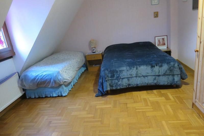 Maison - 180 m² - 9 pièces