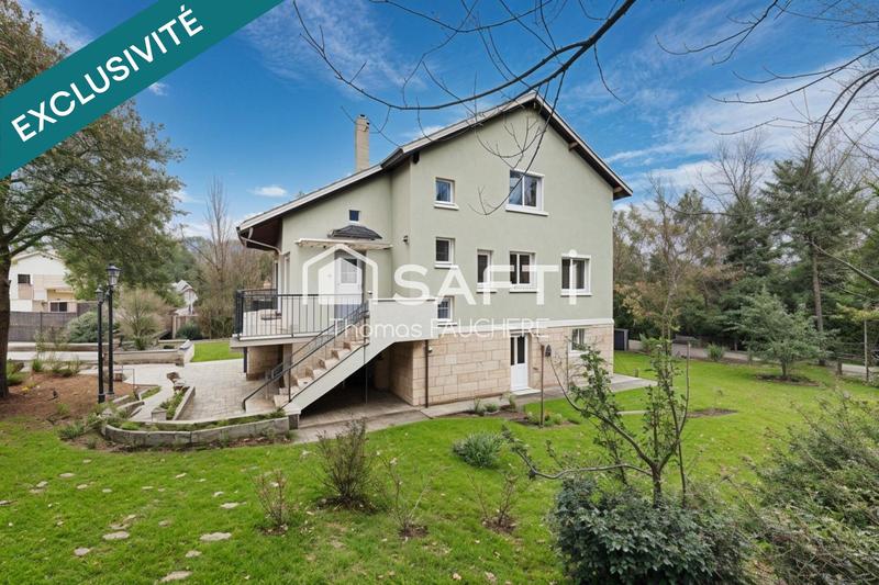 Maison - 180 m² - 6 pièces