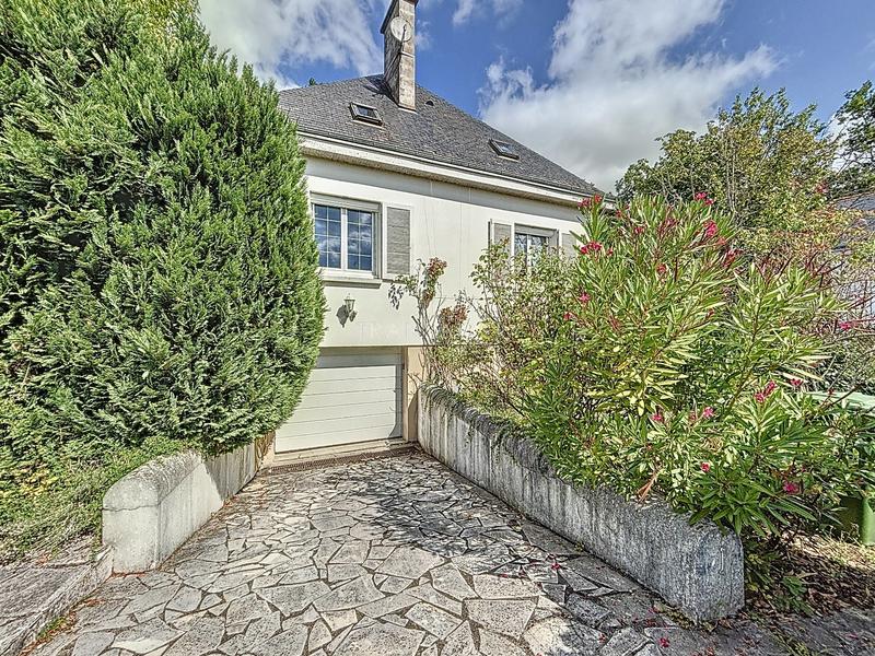 Maison - 151 m² - 7 pièces