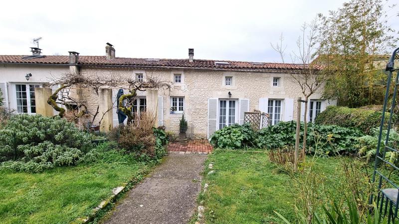 Maison - 107 m² - 6 pièces