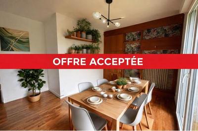 Maison - 94 m² - 4 pièces