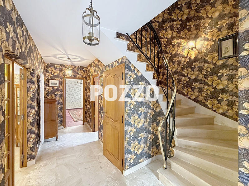 Maison - 121 m² - 5 pièces