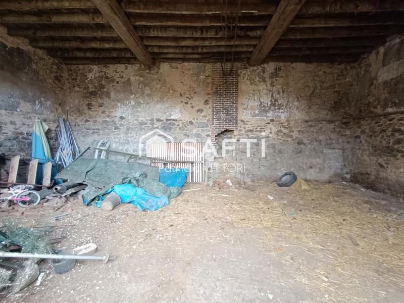 Maison - 250 m² - 6 pièces