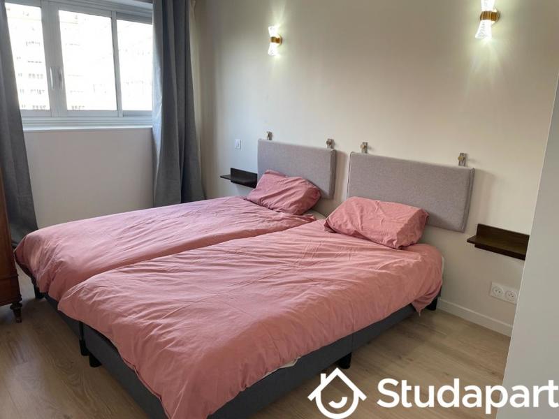 Chambre - 12 m² - 1 pièce