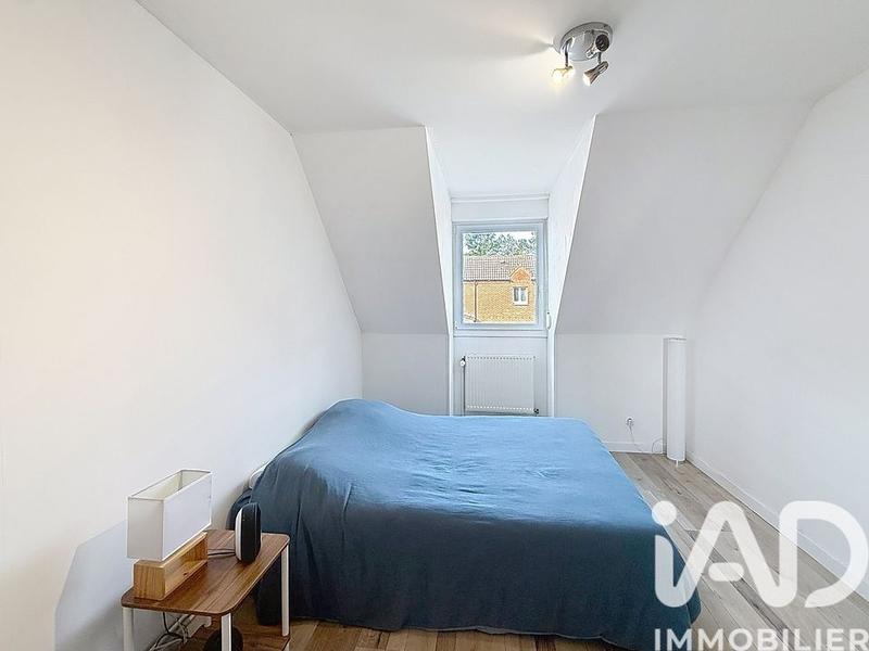 Maison - 99 m² - 6 pièces