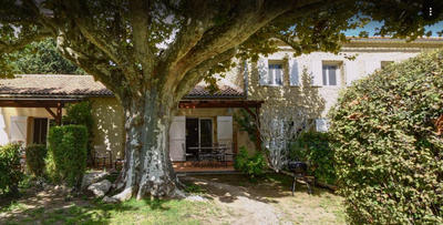 Propriété - 370 m² - 12 pièces