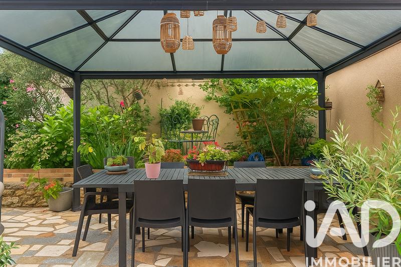 Maison - 200 m² - 6 pièces