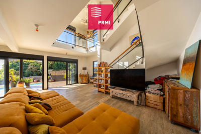 Maison - 150 m² - 5 pièces