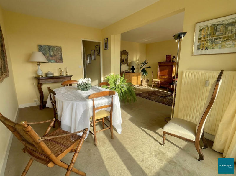 Appartement - 84 m² - 4 pièces