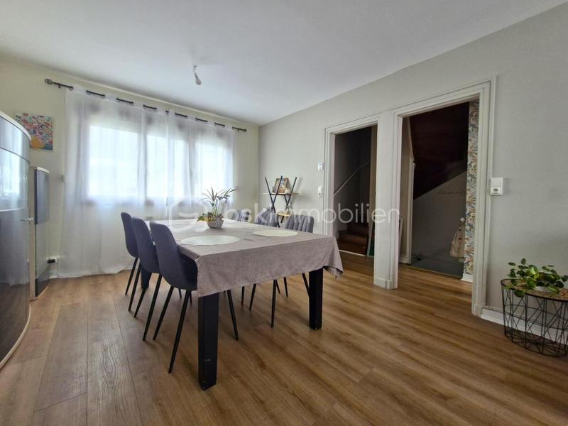 Maison - 80 m² - 5 pièces