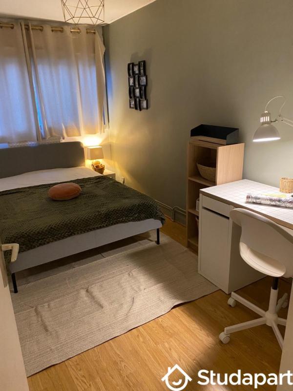 Chambre - 10 m² - 1 pièce